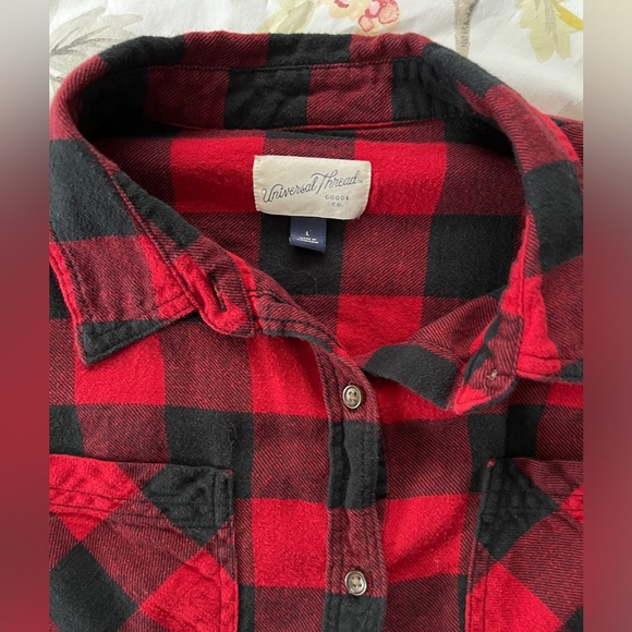 Universal Thread Button-up - Picture 3 of 4